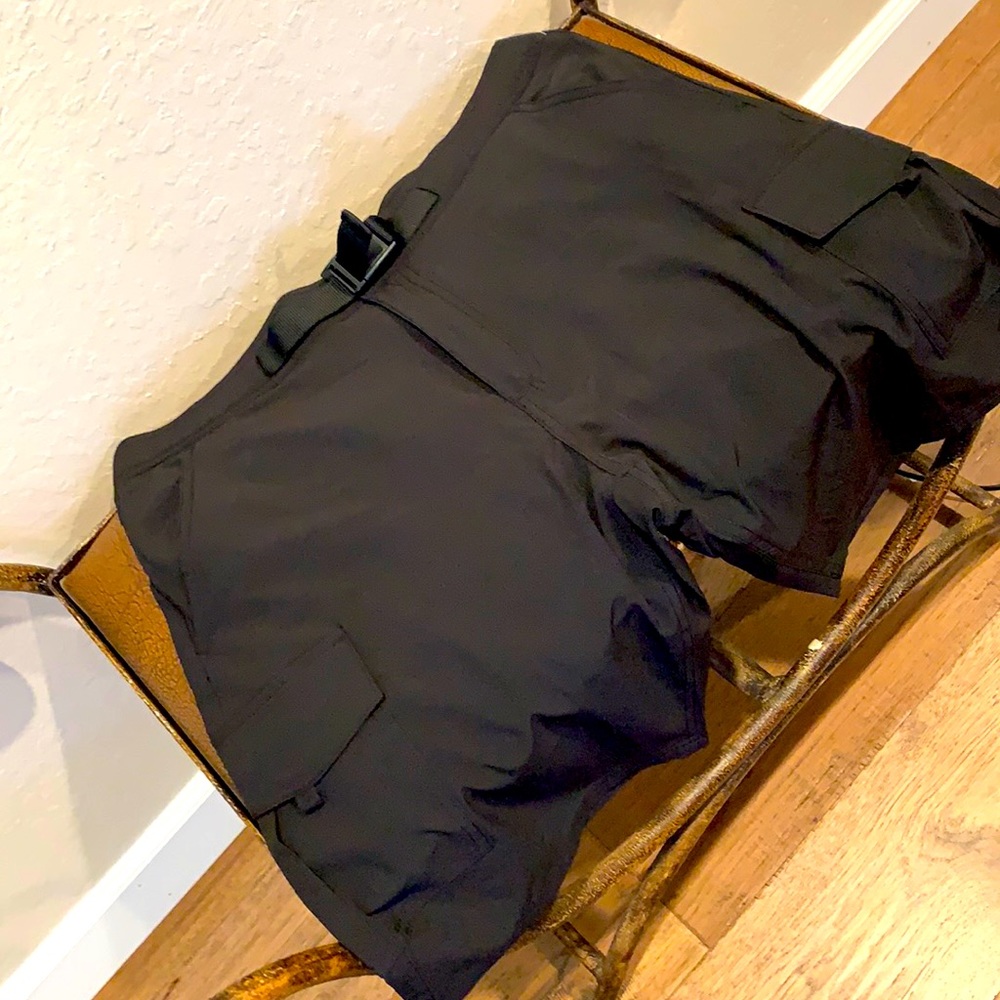 Luxurious life in Outdoor Life sports silky soft shorts with 4 pockets in front